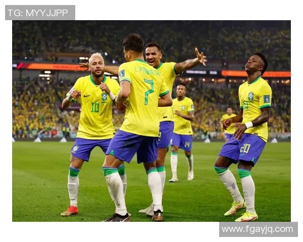 足球明星时尚穿搭解析 展现球场外的独特魅力与个人风格